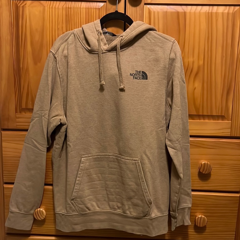 Broken in north face sweatshirt large comfortable